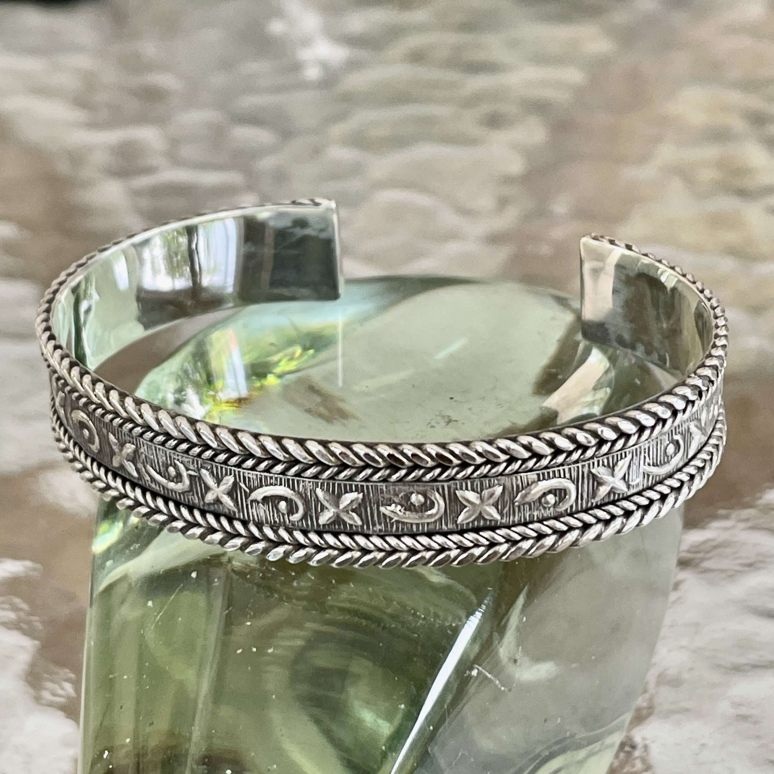 (HANDMADE 925 BALI STERLING SILVER CUFF BRACELETS)